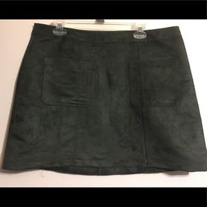 Forest green Old Navy skirt